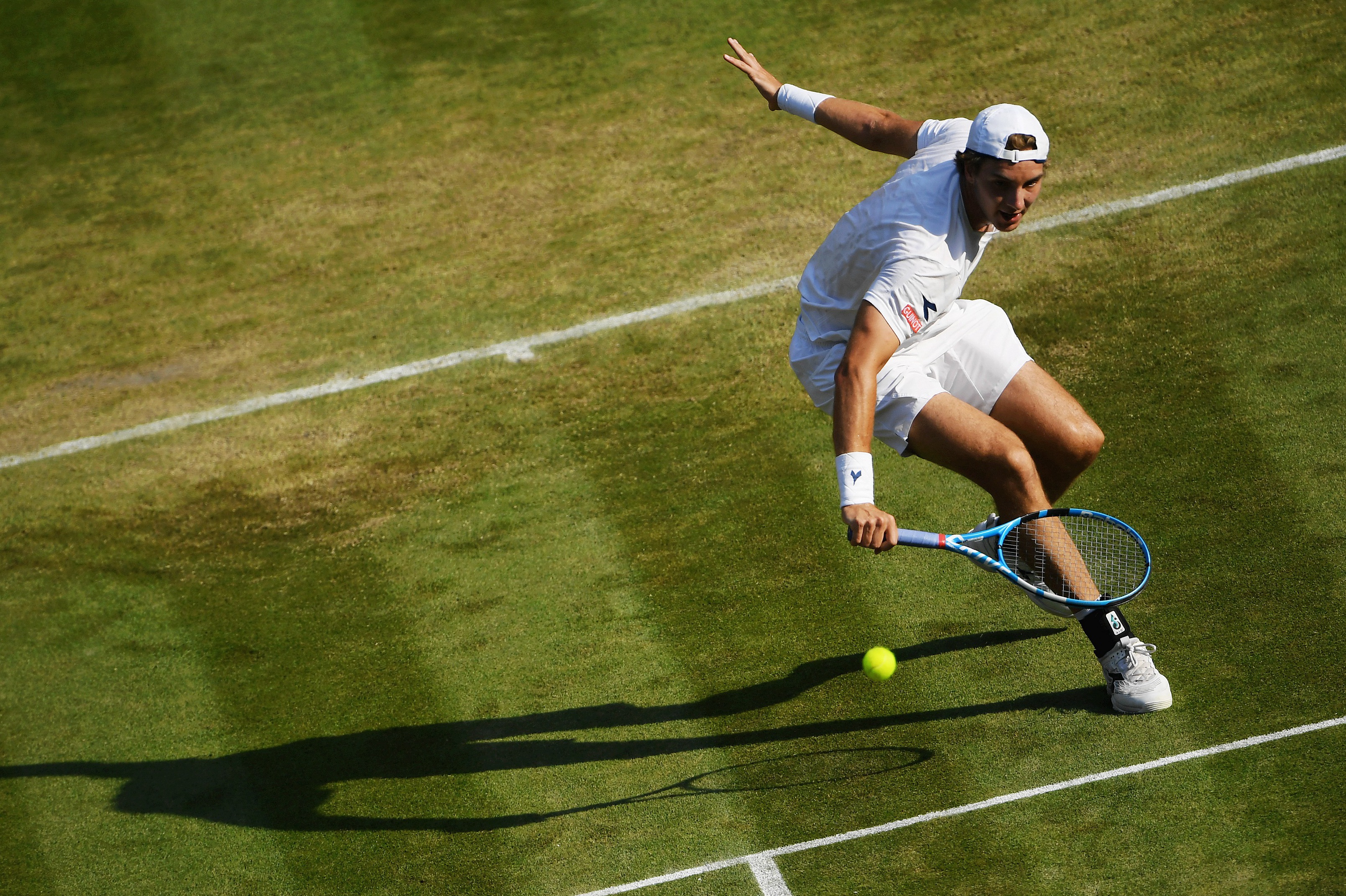 包含欧洲网球队鏖战英国网球队,费德勒打破历史纪录的词条 包含欧洲网球队鏖战英国网球队,费德勒打破历史纪录的词条