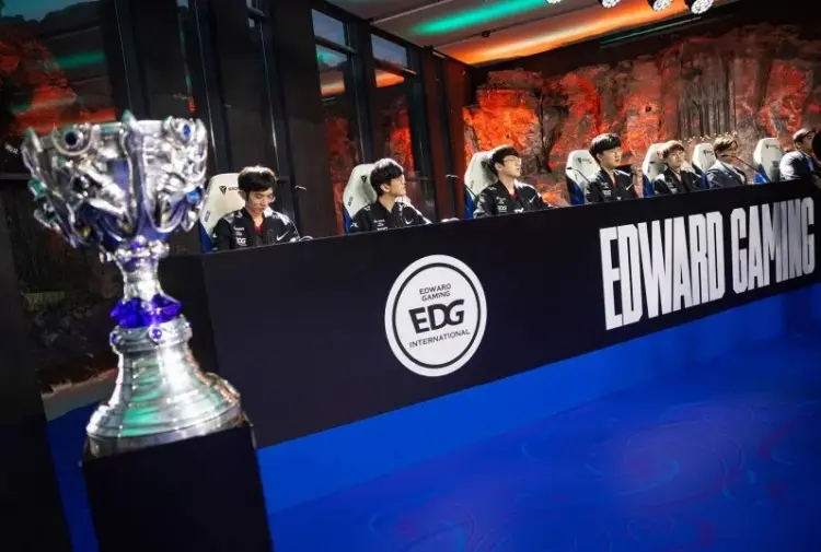 开云体育直播-BDS血洗EDG,ShowMaker统治全场的简单介绍