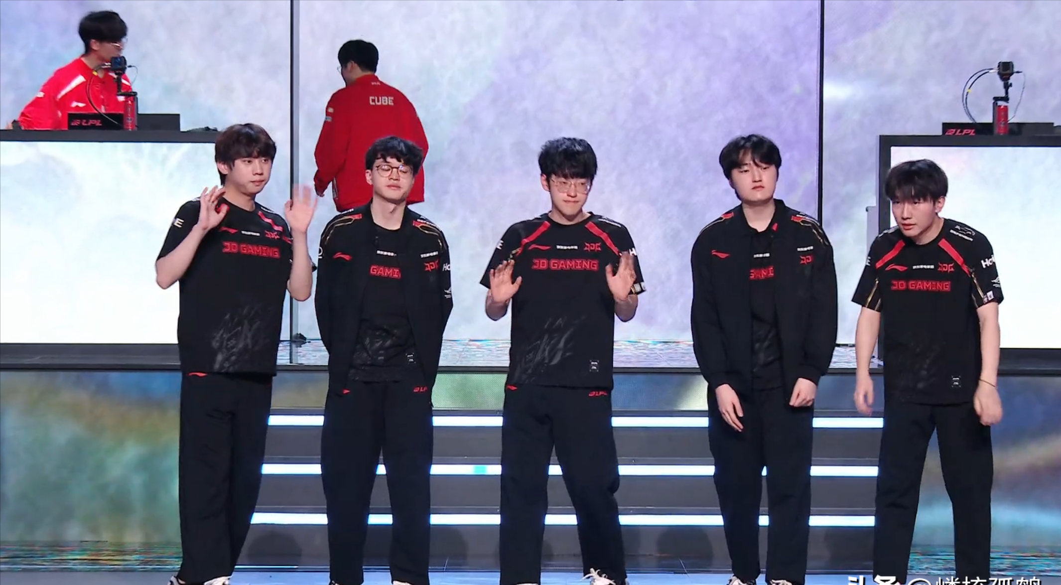 RNG翻盘JDG,CoreJJ关键制胜 RNG翻盘JDG,CoreJJ关键制胜