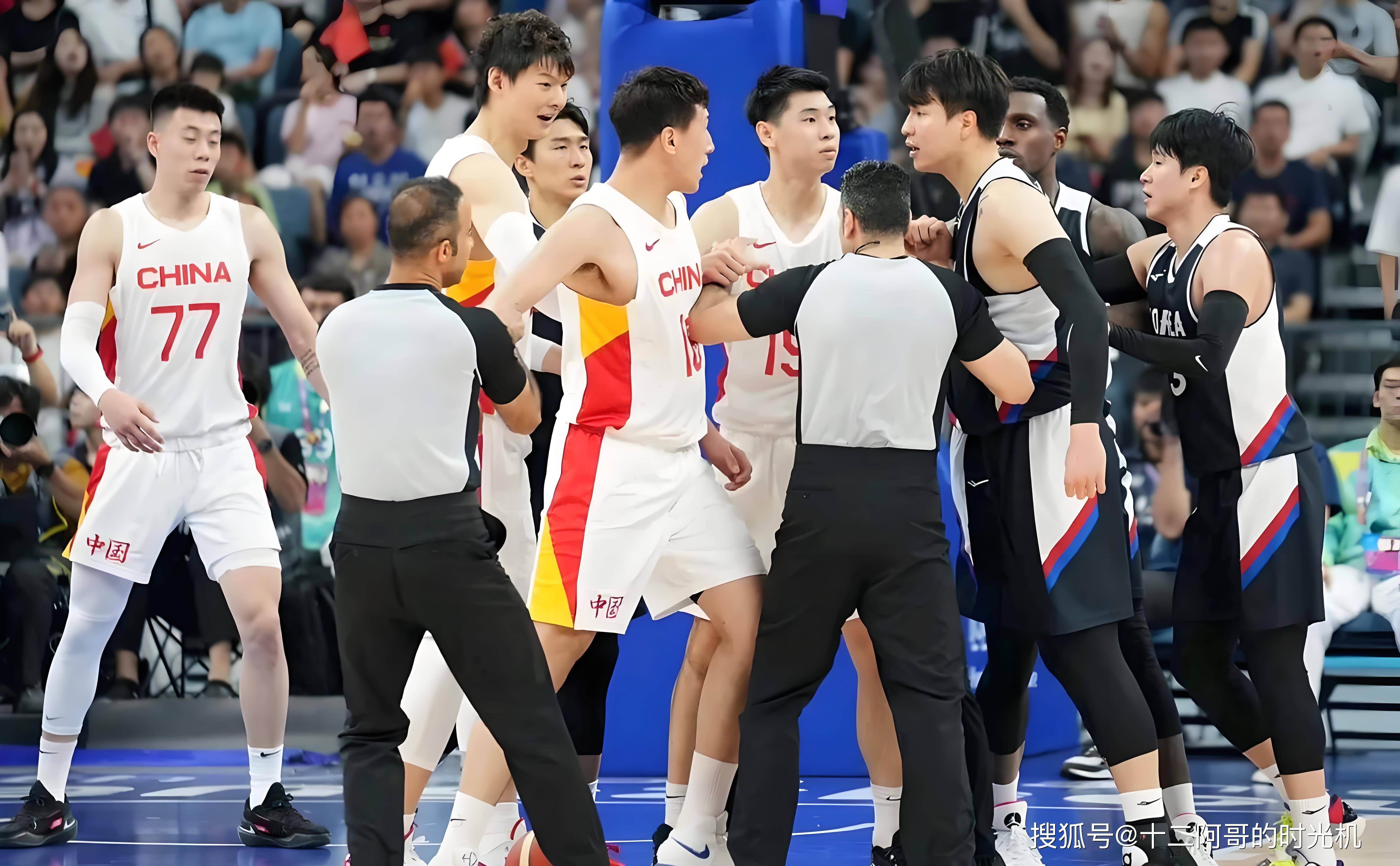 南韩男篮鏖战意大利男篮,特雷杨打破历史纪录 南韩男篮鏖战意大利男篮,特雷杨打破历史纪录