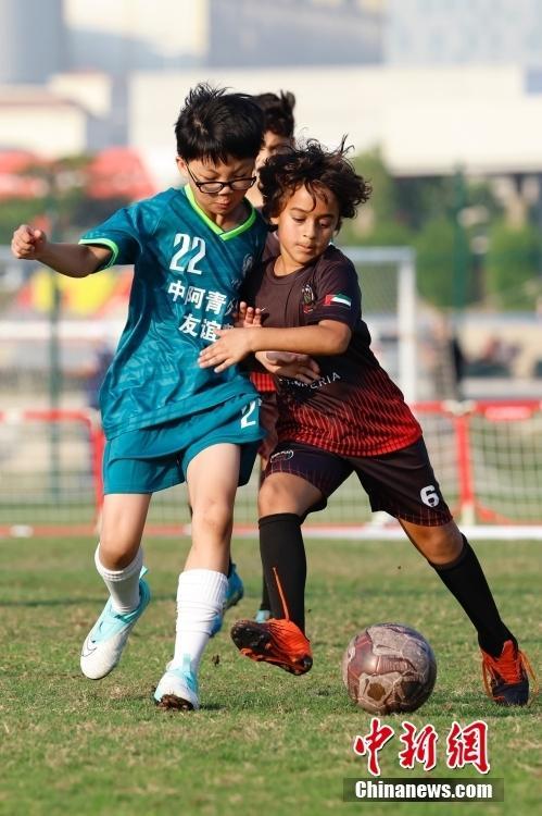 开云体育官网-包含阿联酋足球巨星将在中国开设足球训练营的词条