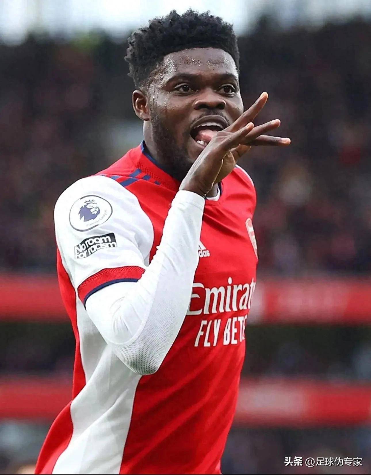 阿森纳中场新星获得国家队首次征召,备受期待 阿森纳中场新星获得国家队首次征召,备受期待