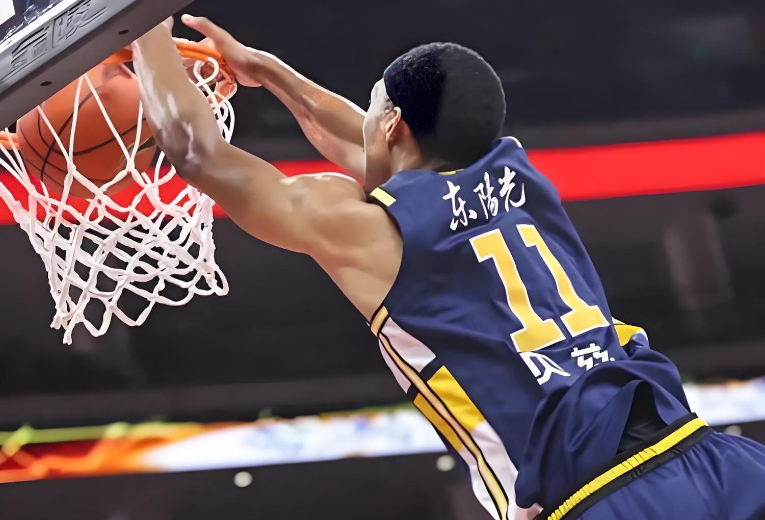 开云体育官方网站-包含广东男篮进攻节奏混乱,CBA俱乐部需加强战术训练的词条