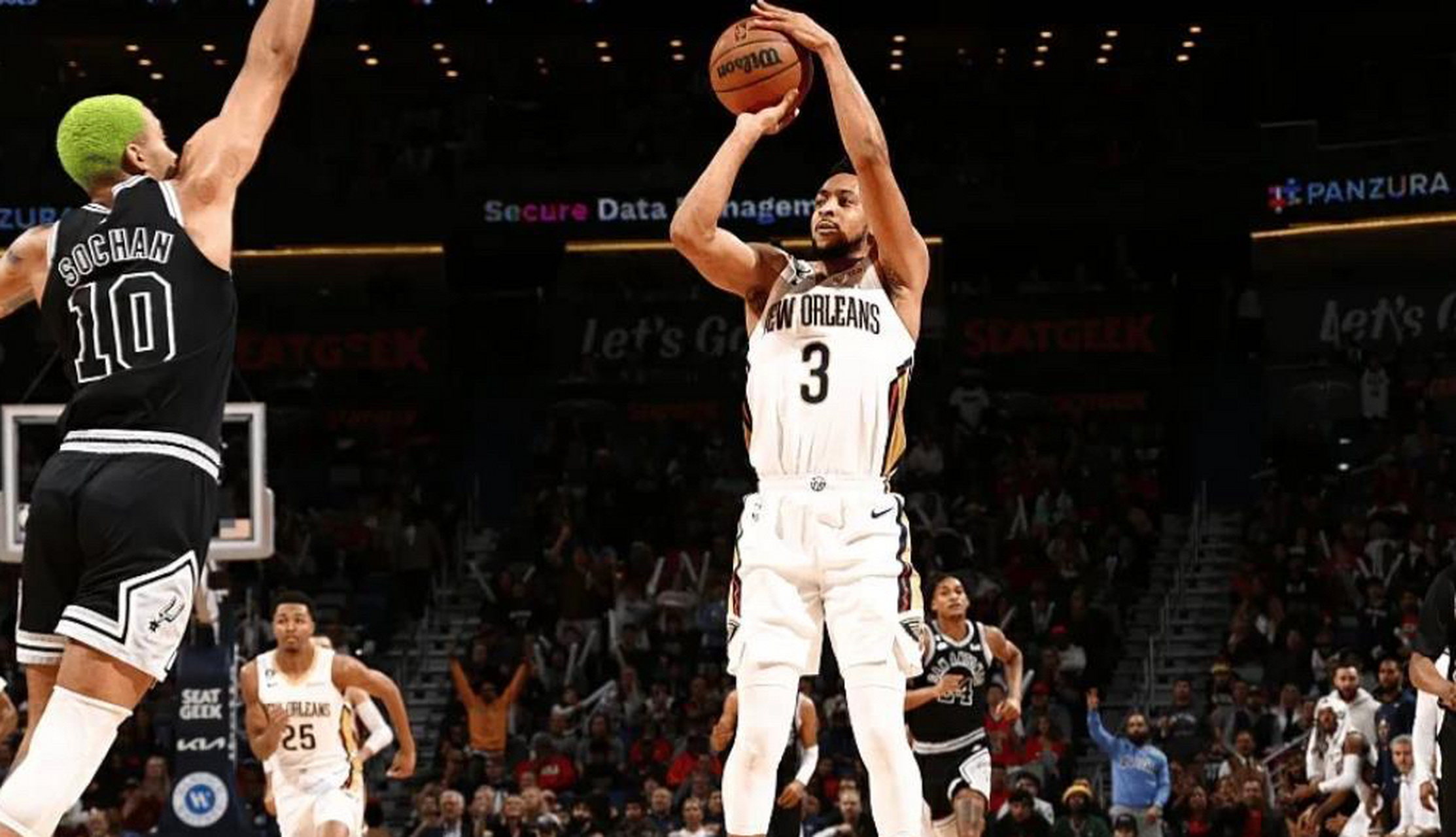 开云体育-包含四川队力克马刺,麦科勒姆统治全场的词条