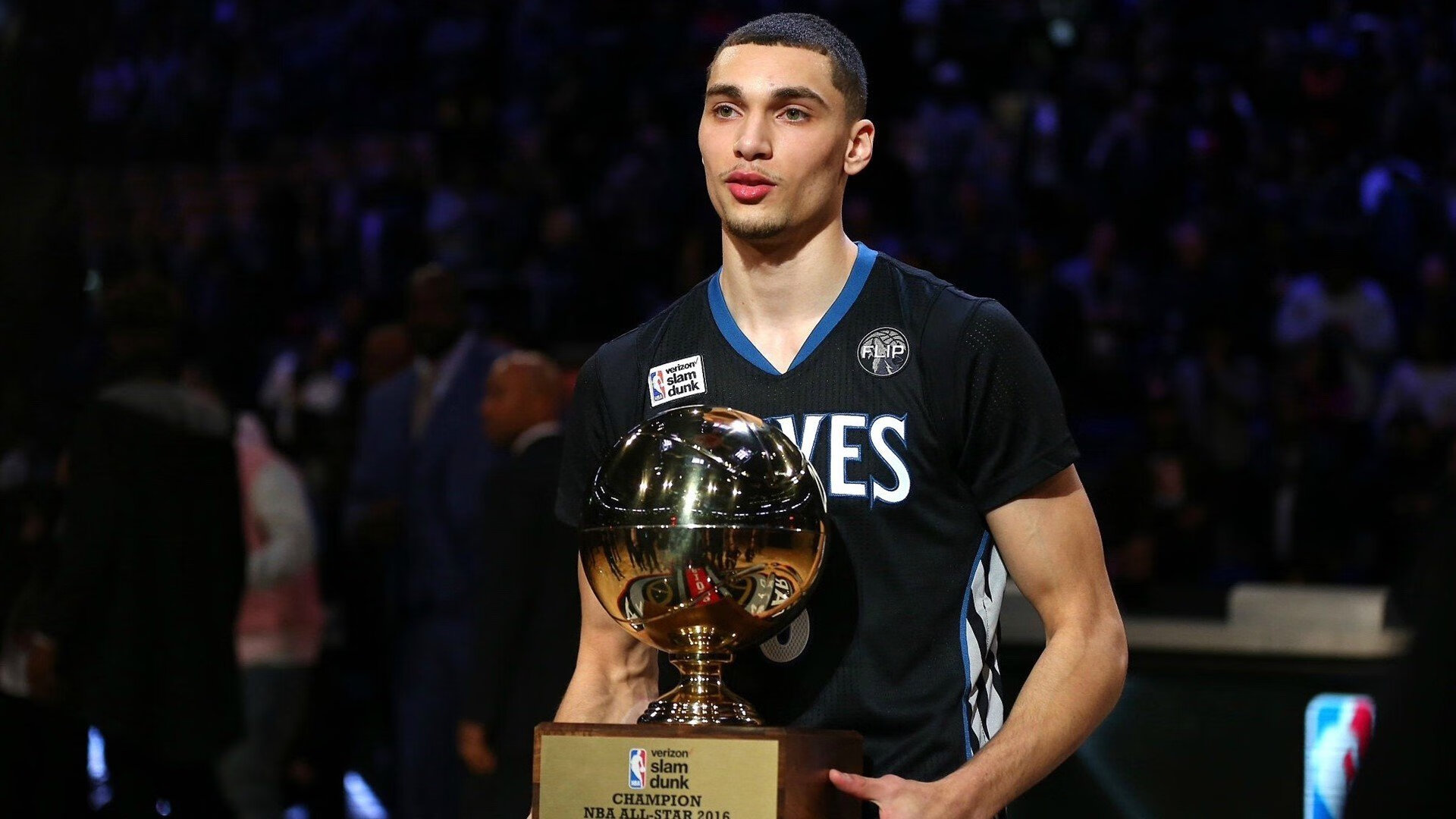 开云体育中国-活塞压制浙江队,霍勒迪关键时刻站出来